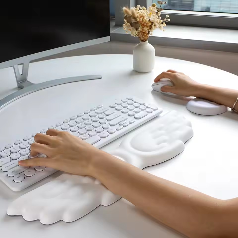 Set Tappetino Mouse con Poggia - Gaming Accessories Girls recensione e prezzo